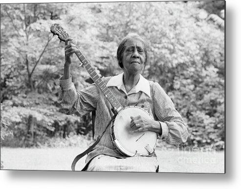 Singer Metal Print featuring the photograph Folk Legend Elizabeth Cotten At Mike by The Estate Of David Gahr