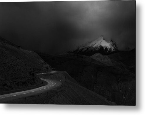 Black_and_white Metal Print featuring the photograph Himalayan Road by Jassi Oberai