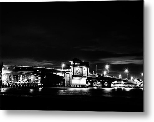 Black And White Metal Print featuring the photograph Johns Pass Bridge by Joe Leone