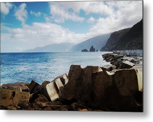 Water's Edge Metal Print featuring the photograph Madeira Coast by Zulufriend