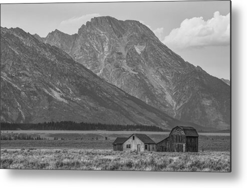 Landscape Metal Print featuring the photograph Old Farm House by Ozan Aktas