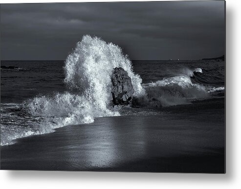 Power Of The Sea Metal Print featuring the photograph Power Of The Sea by Joseph S Giacalone