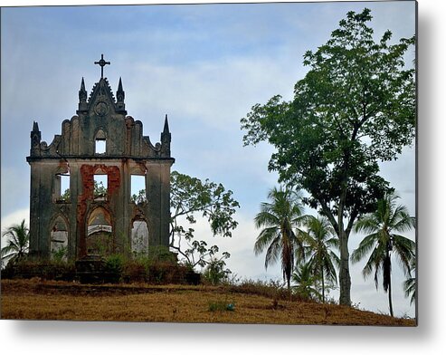 Tranquility Metal Print featuring the photograph Ruins by Ricardo Torres