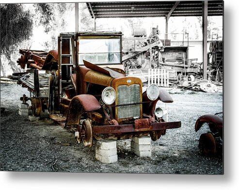 Rusty Truck Metal Print featuring the photograph Rusty International Truck 1929 by Gene Parks