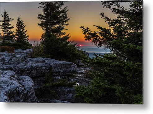 Bear Rocks Preserve Metal Print featuring the photograph Solitary Sunrise by Lori Coleman