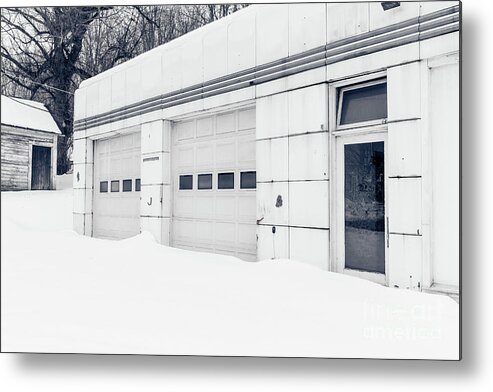 Service Metal Print featuring the photograph Abandoned Art Deco Service Station Woodstock Vermont by Edward Fielding