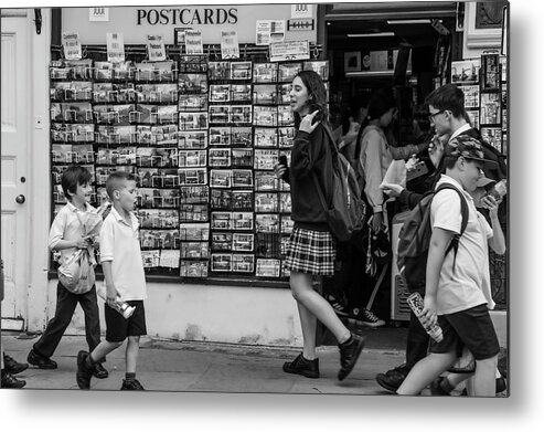 Black And White Metal Print featuring the photograph Cambridge England Walking by by John McGraw