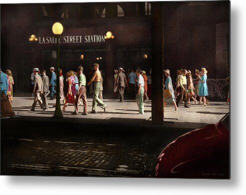 Chicago Metal Print featuring the photograph City - Chicago IL - Five o'clock crowd 1941 by Mike Savad