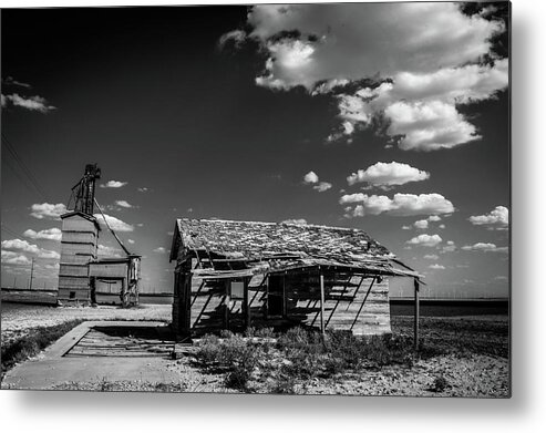 Cotton Gin Metal Print featuring the photograph Cotton Gin by Peyton Vaughn