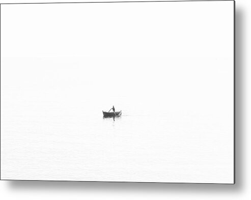 Black And White Metal Print featuring the photograph In the middle of the sea, black and white by Mirko Chessari