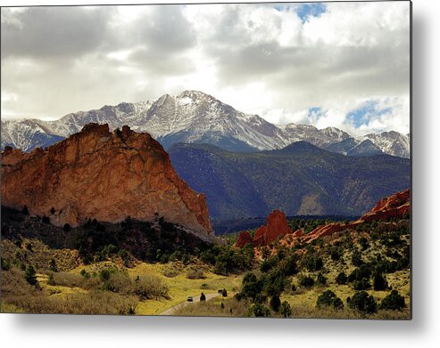 Garden Of The Gods Metal Print featuring the photograph Kissing Camels by Doug Wittrock