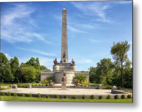 Lincolns Tomb Metal Print featuring the photograph Lincoln's Tomb - Springfield, Illinois by Susan Rissi Tregoning