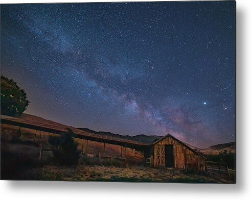 Milky Way Metal Print featuring the photograph Milky Way Over Rustic Barn by Lindsay Thomson