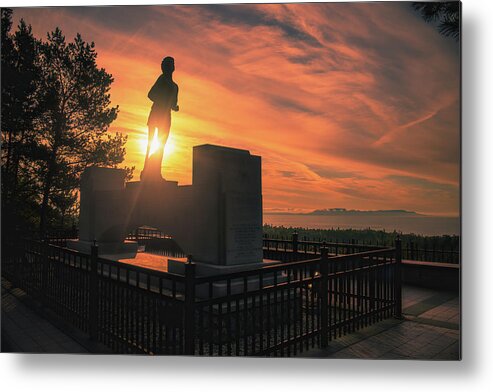 Thunder Bay Metal Print featuring the photograph Moody morning at the Terry Fox Monument by Jay Smith