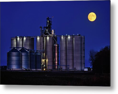 Cendak Metal Print featuring the photograph October's Hunter's Moon rises above Cendak Elevator at Leeds ND by Peter Herman