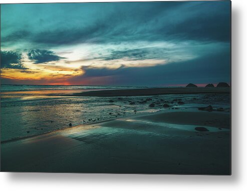 North America Metal Print featuring the photograph Oregon Blue by Nisah Cheatham