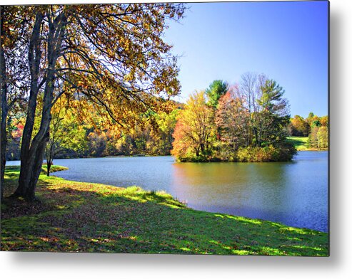Color Metal Print featuring the photograph Peaks of Otter Lake -2 by Alan Hausenflock