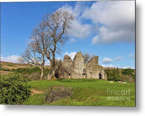 England Metal Print featuring the photograph Pendragon Castle by Tom Holmes Photography