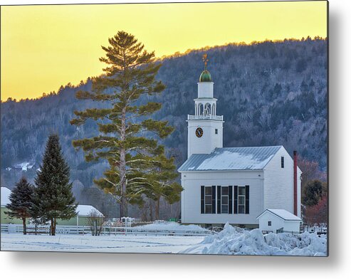 Post Mills Congressional Church Metal Print featuring the photograph Post Mills Congressional Church West Fairlee Vermont by Juergen Roth