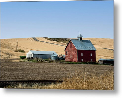 Palouse Metal Print featuring the photograph Red Barn DN by Connie Carr