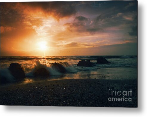 Beach Metal Print featuring the photograph Splash on rocks by Vicente Sargues