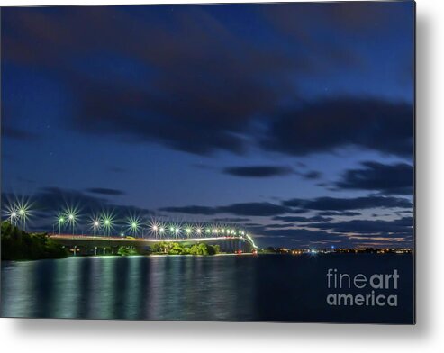 Bridge Metal Print featuring the photograph Twenty Five Cent Bridge by Tom Claud