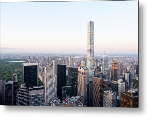 New York Metal Print featuring the photograph Upper east side by Alberto Zanoni
