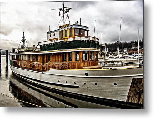 Hdr Metal Print featuring the photograph Yacht M V Discovery by Thom Zehrfeld