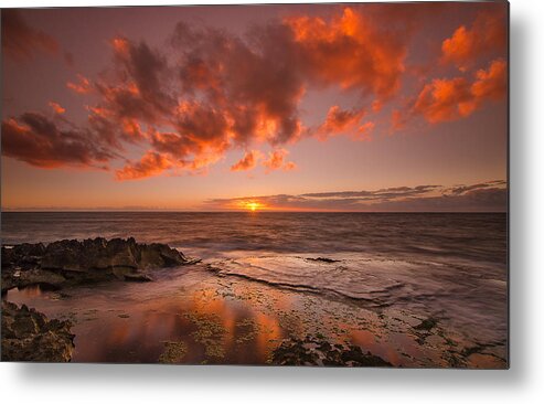 Sunset Metal Print featuring the photograph Golden Hawaii Sunset by Tin Lung Chao