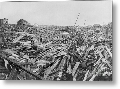 History Metal Print featuring the photograph Hurricane Damage, Galveston, 1900 by Science Source