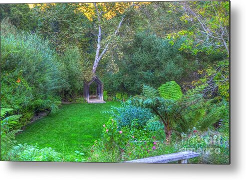 Green Landscaping Metal Print featuring the photograph Arch Scene in the Green by Mathias 