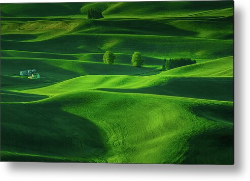 Farmhouse Metal Print featuring the photograph Farmhouse in the Waves of Light by Don Schwartz