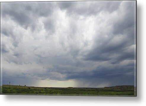 Midwestern Storm Metal Print featuring the photograph Storm Approaches by Feather Redfox