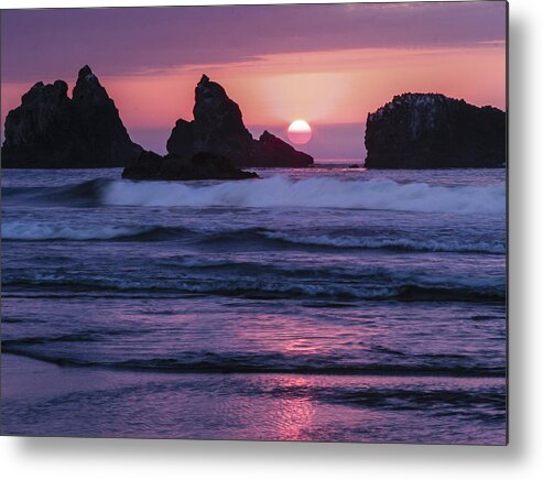 Beach Metal Print featuring the photograph Bandon Beach Sunset by Jean Noren