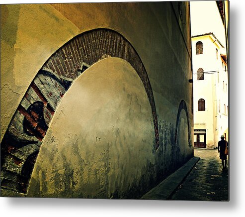 Il Muro Metal Print featuring the photograph Il Muro by Micki Findlay