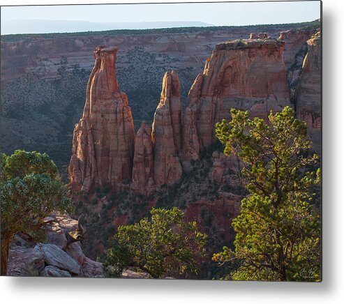 Colorado Metal Print featuring the photograph Kissing Couple Formation - Colorado National Monument by Aaron Spong