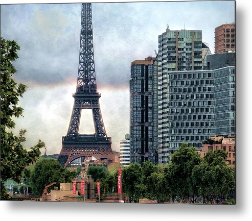 Paris Metal Print featuring the photograph Eiffel Tower by Jim Hill