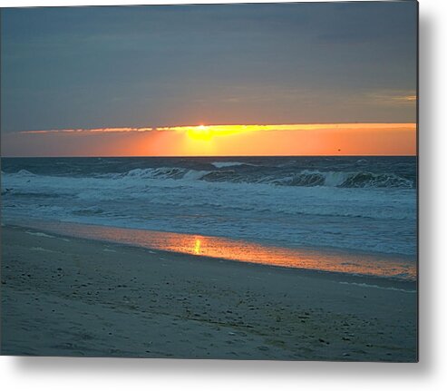 Seas Metal Print featuring the photograph High Sunrise by Newwwman