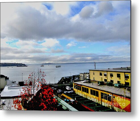 Waterfront Metal Print featuring the photograph Love from Seattle by Ze DaLuz
