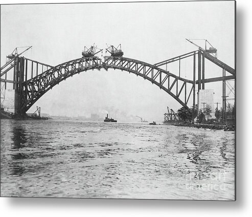 Historical Metal Print featuring the photograph Hell Gate Bridge Construction by Library Of Congress/science Photo Library