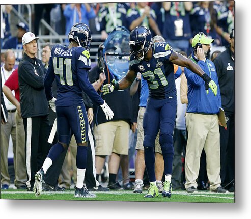 People Metal Print featuring the photograph Super Bowl XLIX - New England Patriots v Seattle Seahawks #28 by Christian Petersen