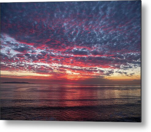 Sunset Metal Print featuring the photograph A Moment on the Pacific by Joe Schofield