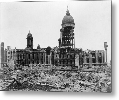 1906 Metal Print featuring the photograph San Francisco Earthquake #12 by Granger