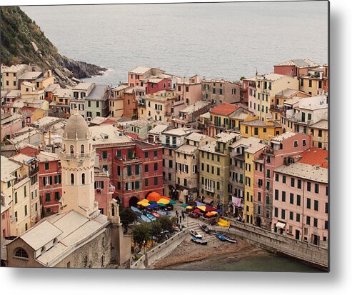 Vernazza Metal Print featuring the photograph Vernazza Italy by Kim Fearheiley