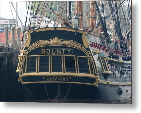 Bounty Metal Print featuring the photograph HMS Bounty 2 by Lois Lepisto