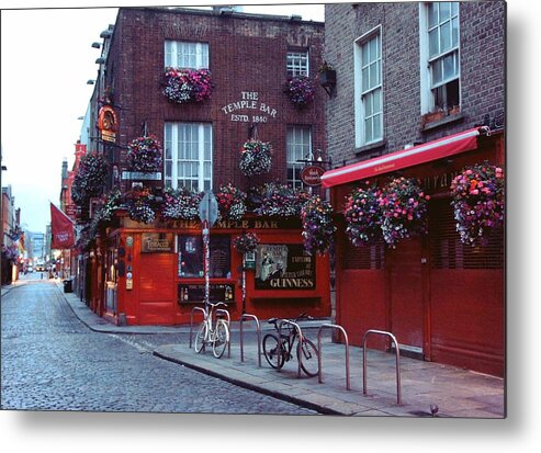 Temple Bar Metal Print featuring the photograph An Aul One by Megan Ford-Miller
