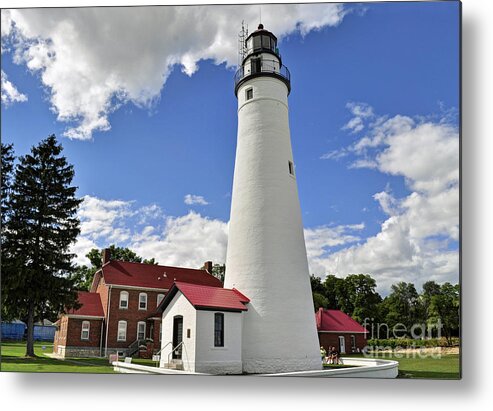 Fort Gratiot Light Metal Print featuring the photograph Fort Gratiot Light by Rodney Campbell