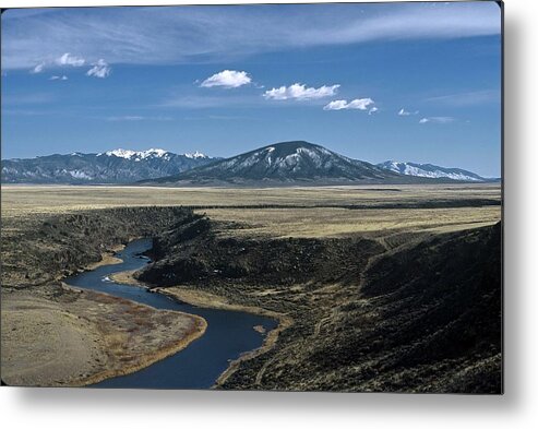 Landscape Metal Print featuring the photograph Gorge Beginning by Lynard Stroud