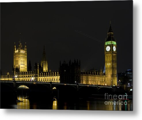 London Metal Print featuring the photograph London By Night by Ang El