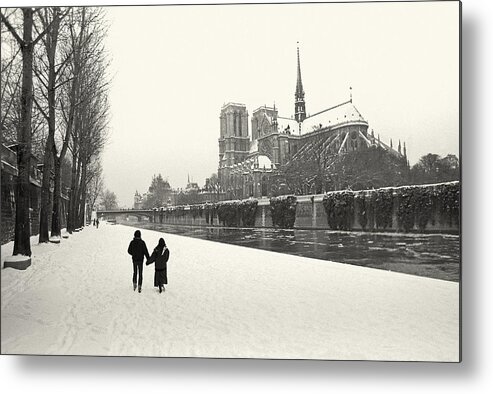 Photography Metal Print featuring the photograph Paris lovers in winter by Philippe Taka